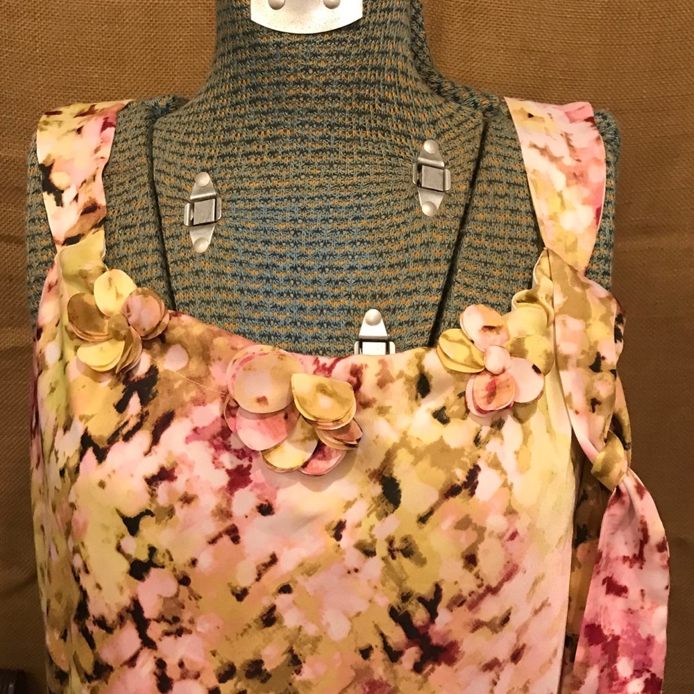 Loft Spring Dress - Picture 2 of 6